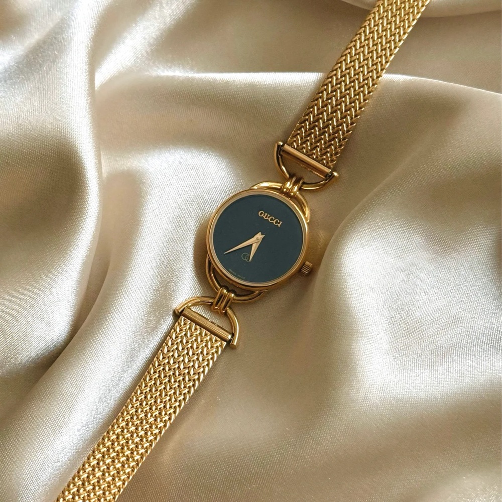AUTHENTIC VINTAGE GUCCI GOLD WATCH - Picture 1 of 8